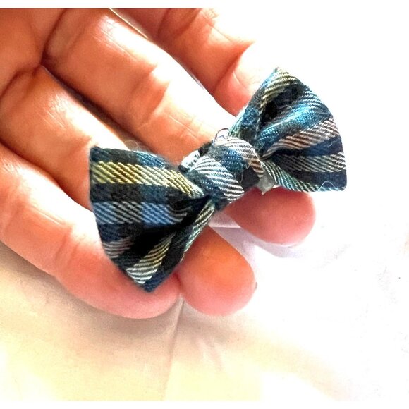 THT Doll’s School Outfit, Skirt, Shirt, Bow tie, Oxford Shoes - Picture 8 of 13